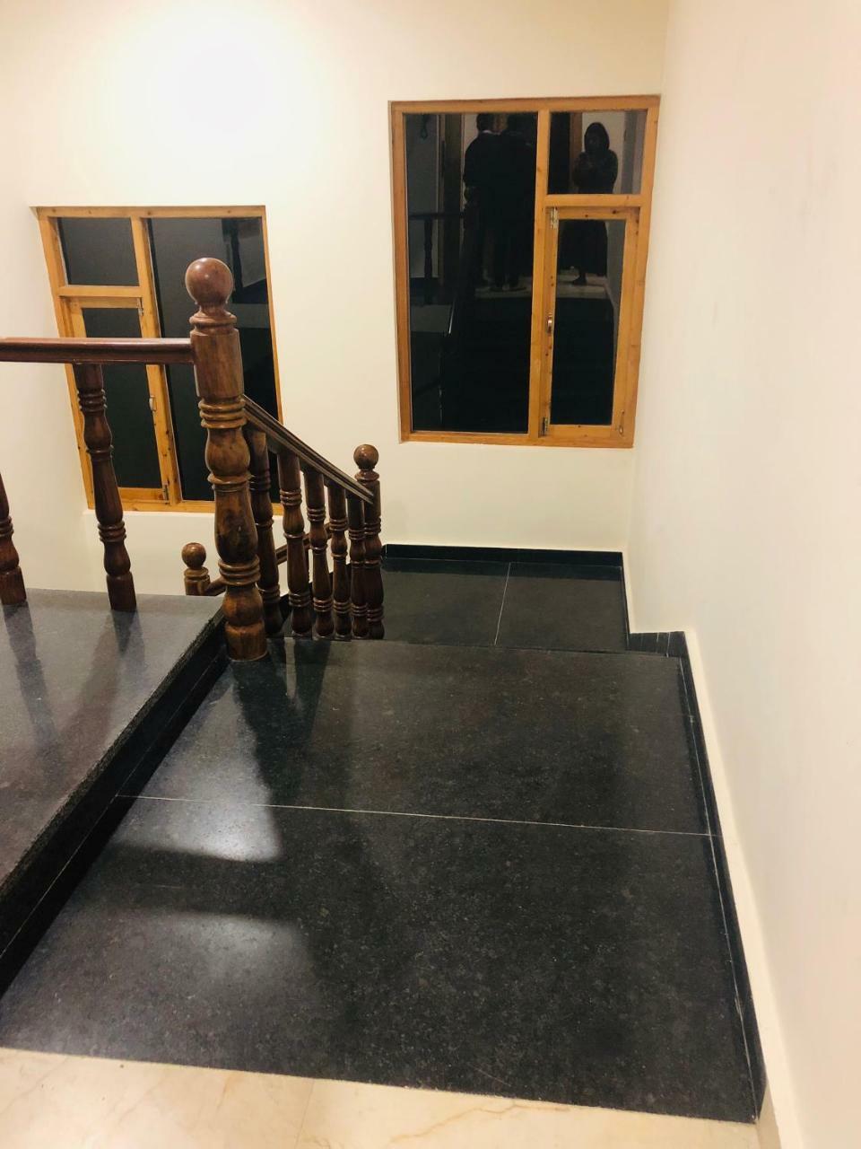 Pashmina Hotel Manali  Ngoại thất bức ảnh